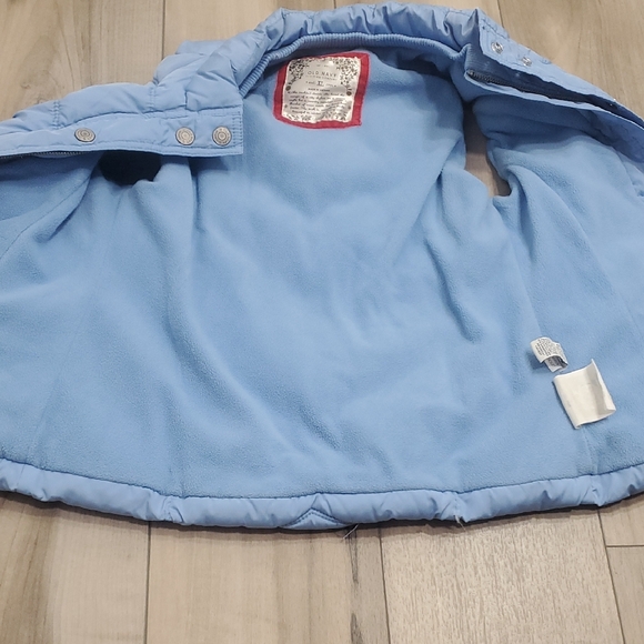 Old Navy Sky Blue Kids Puffer Vest - Picture 3 of 14